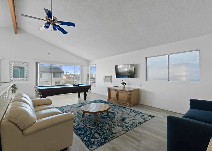 Ocean View Beach Stay W Pool Table & Bikes