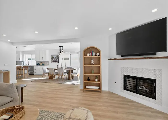 Outrigger Beach Retreat